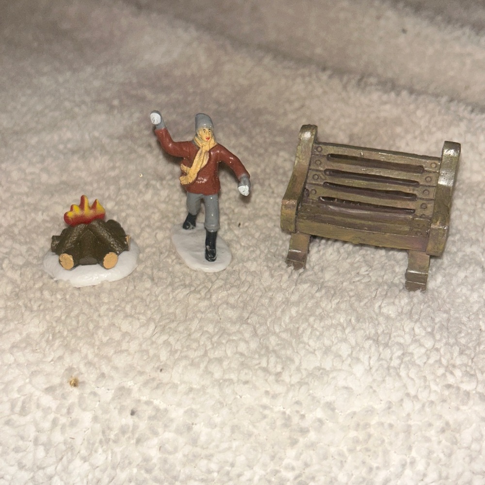 Cobblestone Corners 3-Piece Miniatures Winter Village
